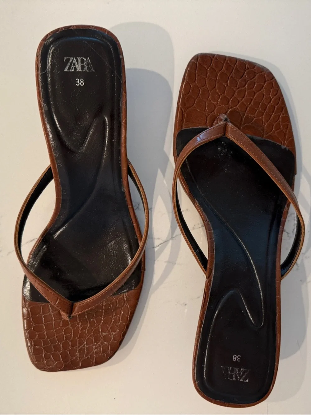 Zara Brown Croc-Embossed Square-Toe Thong Kitten Heel Sandal 38 - Picture 4 of 7
